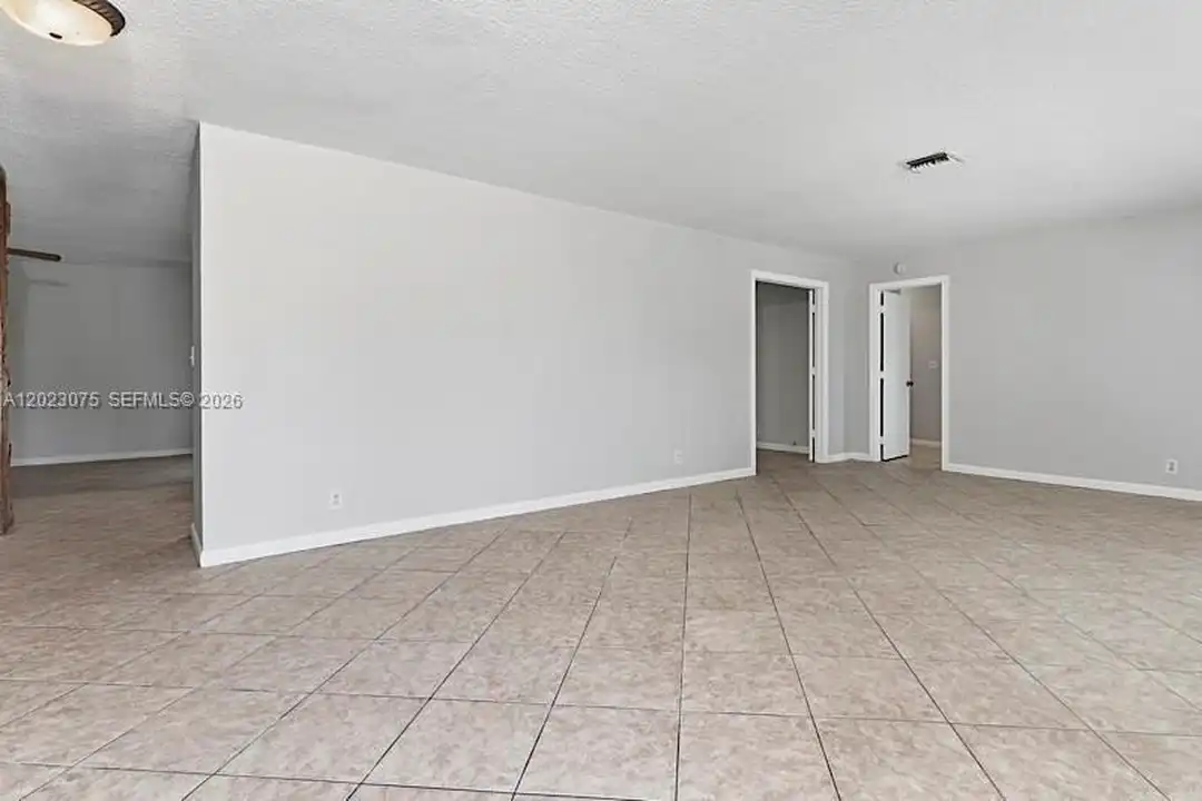 3910 NW 4th Ct #3910 - View 3