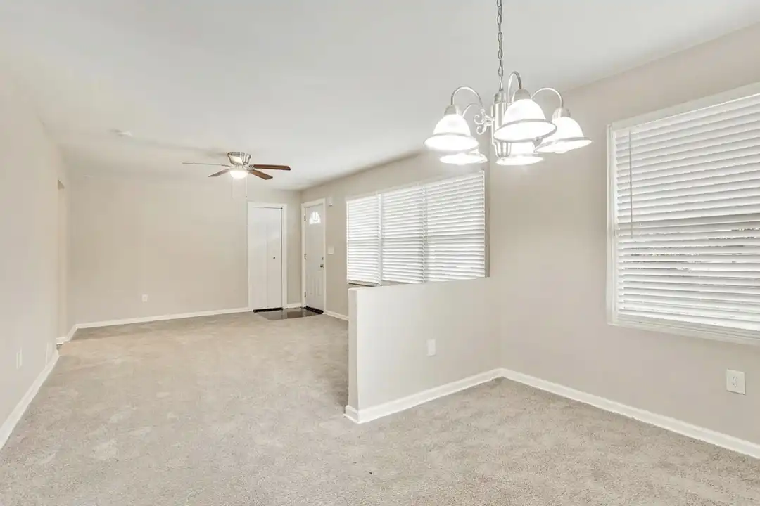 2020 Pleasure Dr – photo 1