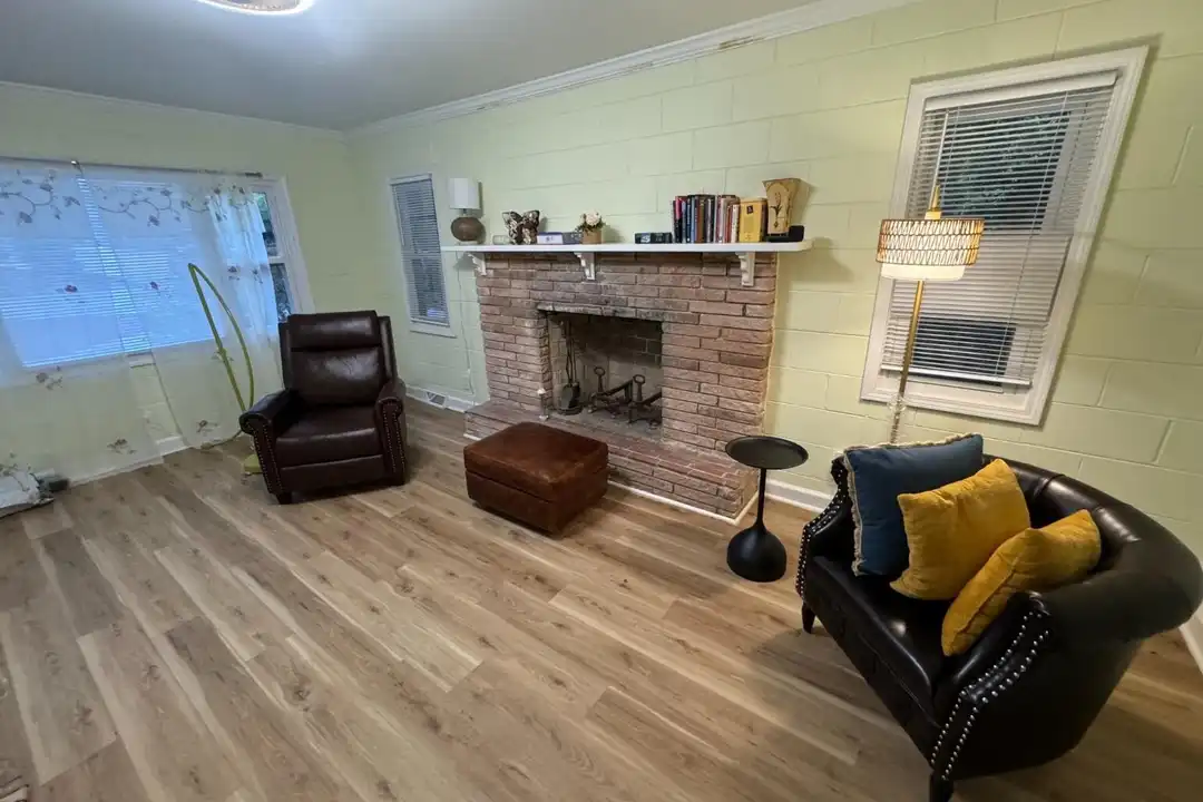 1305 Lynn Rd - View 6
