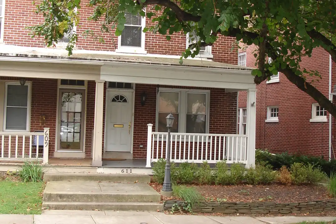 611 S West End Ave - View 2