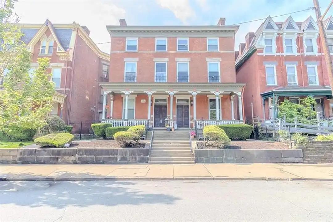 1209 W North Ave unit 202 – photo 1