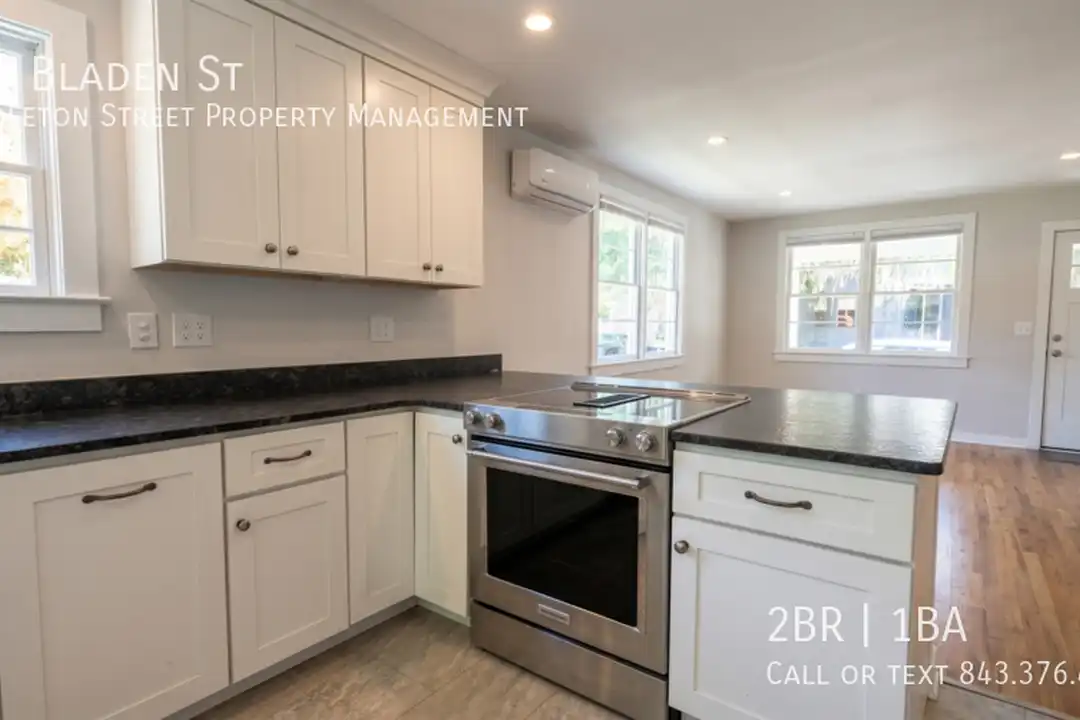 806 Bladen St - More