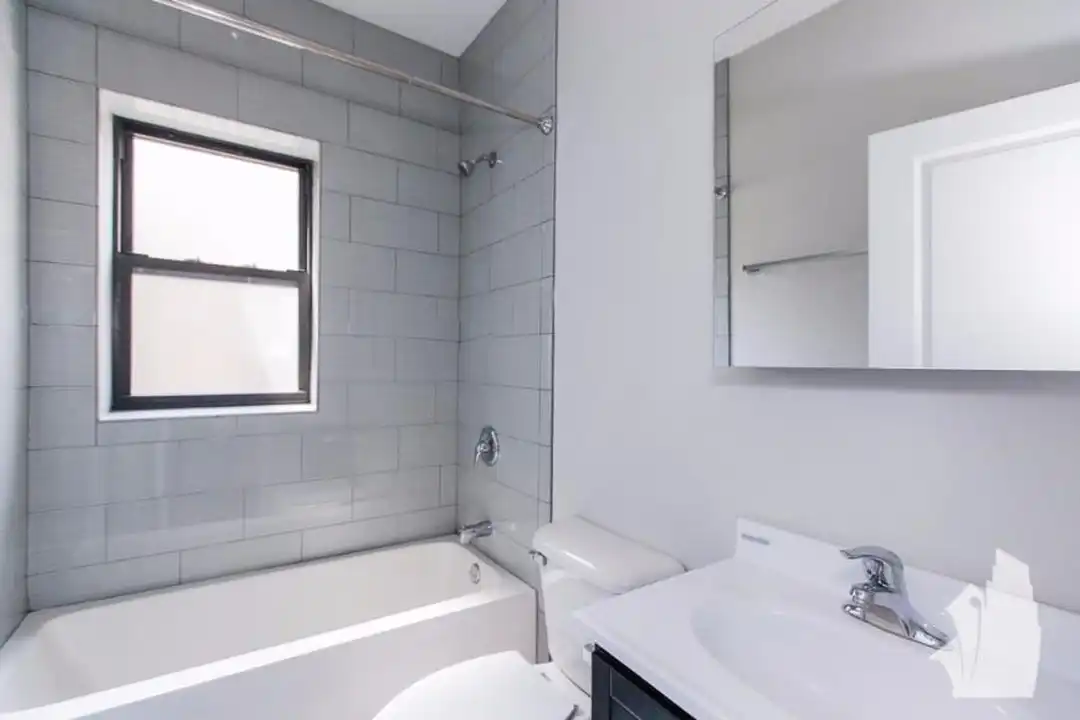 5158 N Leavitt St - View 4