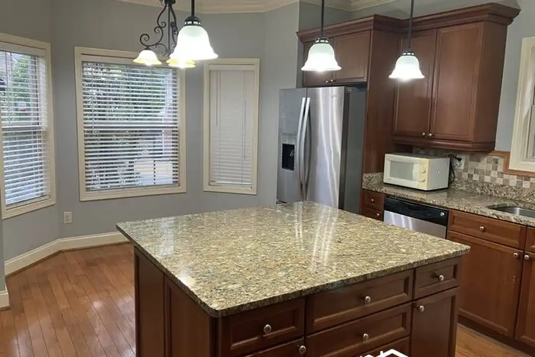 191 Castlehill Dr - View 3