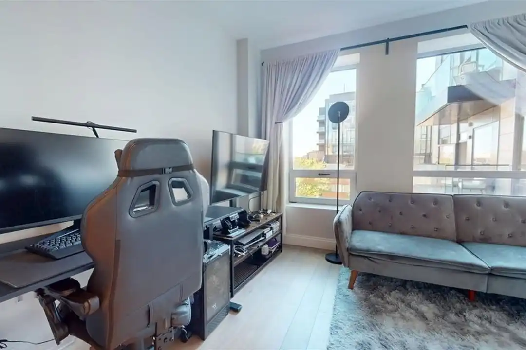Apartment in Boston - View 2