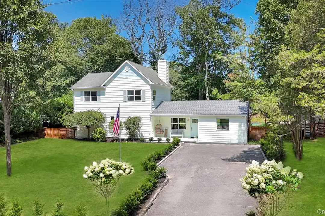 9 Pine Tree Rd – photo 1 of 20