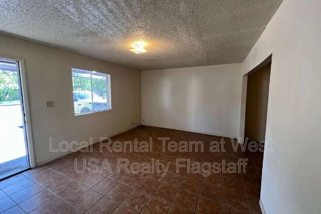 117 E Ellery Ave unit 2 - View 3
