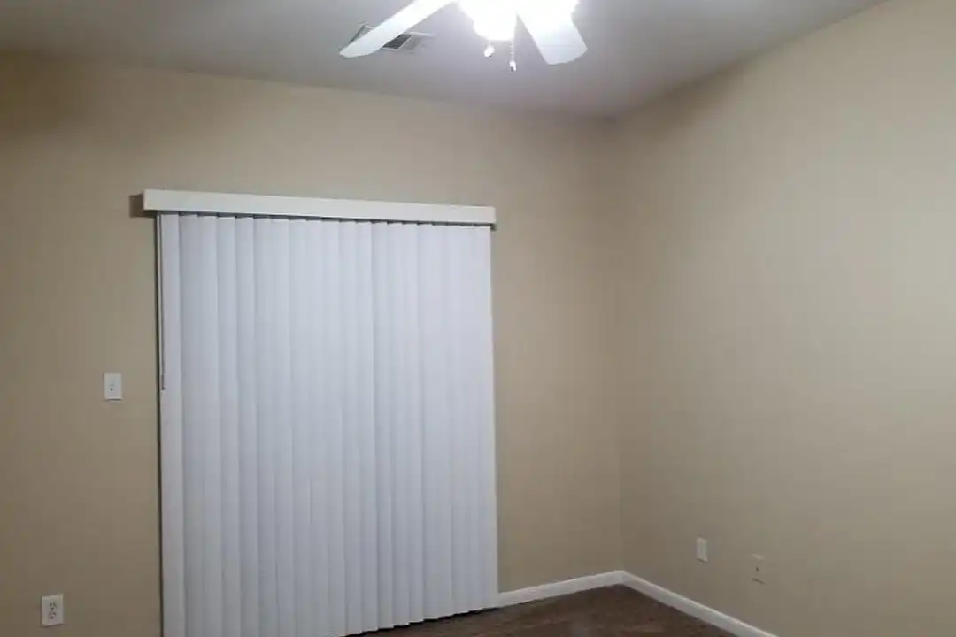 2801 Southampton Way - View 5