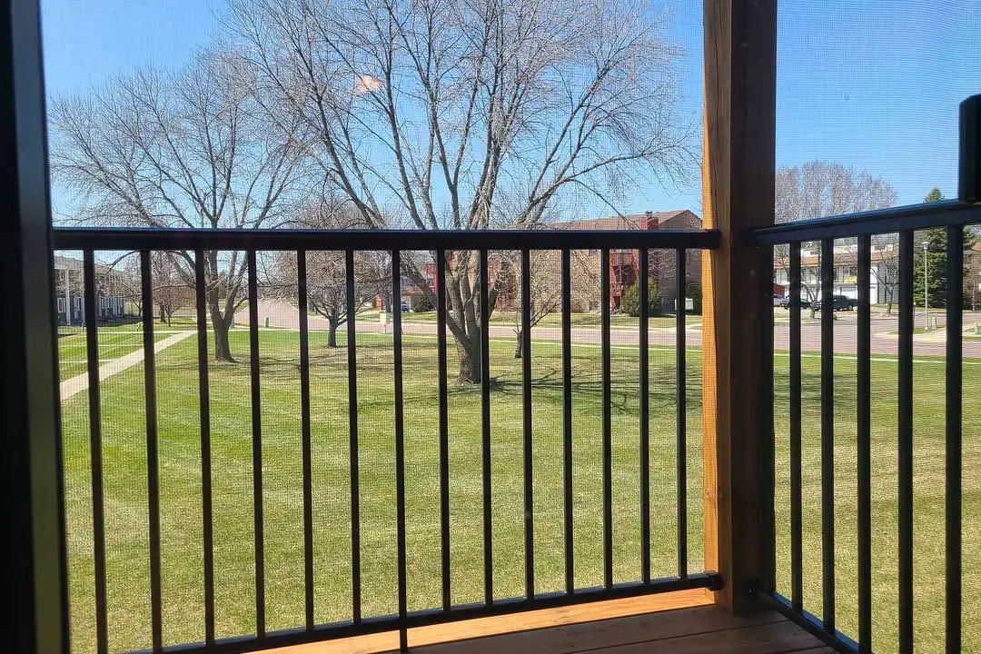 1538 Green Apartments – photo 1