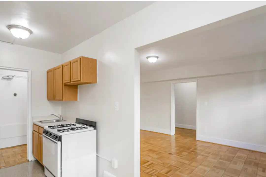 Apartment in Washington - View 5