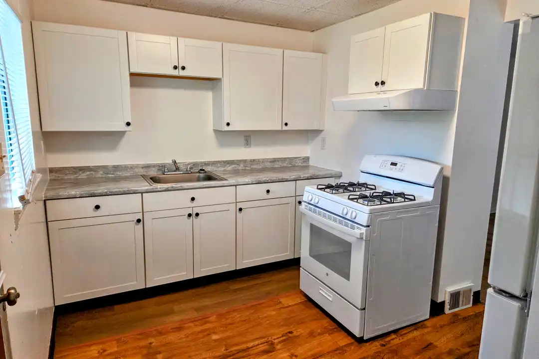 705 Russellwood Ave unit Apartment 2nd Floor – photo 1