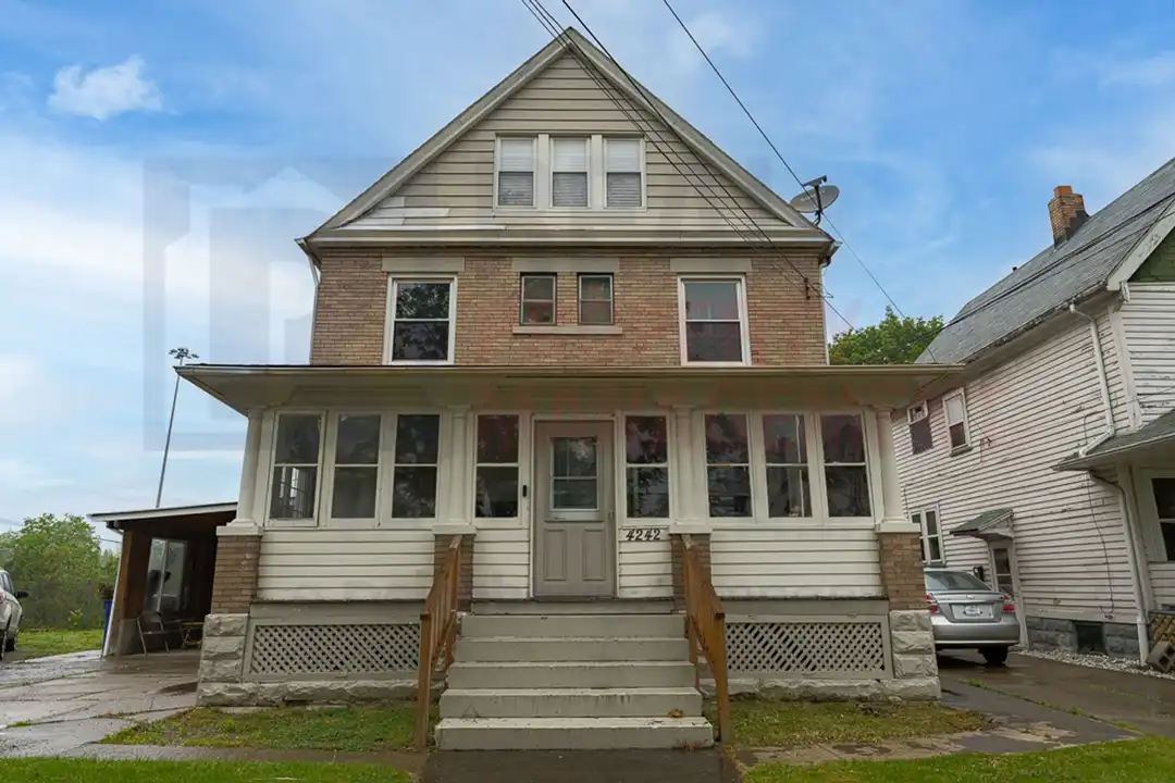 4242 Mapledale Ave unit Unit #3 – photo 1