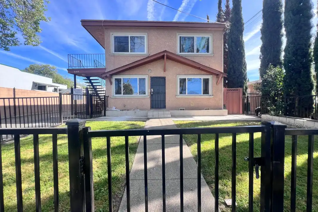 485 B St unit #1 – photo 1
