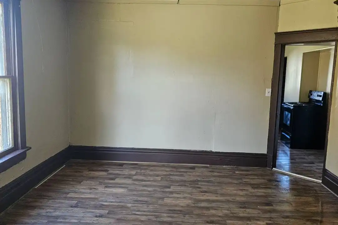 303 Phillips St unit 303 Phillips St - View 5