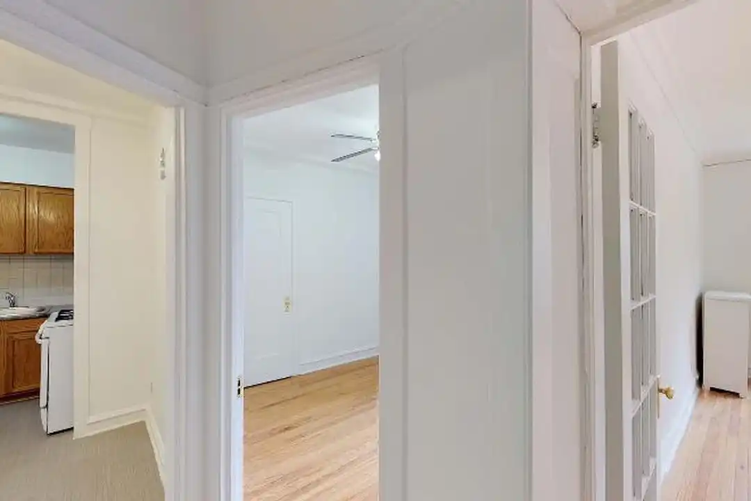Apartment in Chicago, East Hyde Park, Hyde Park - View 5