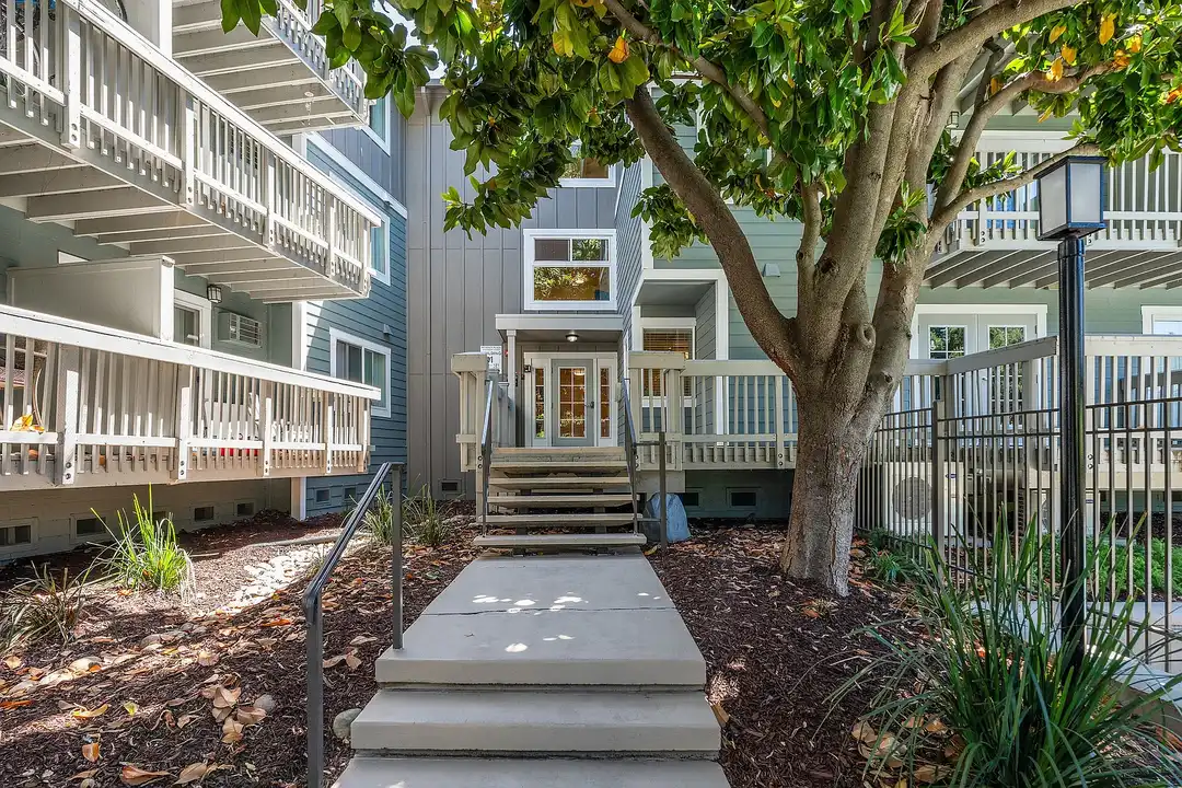 Regency Plaza Apartments - View 3