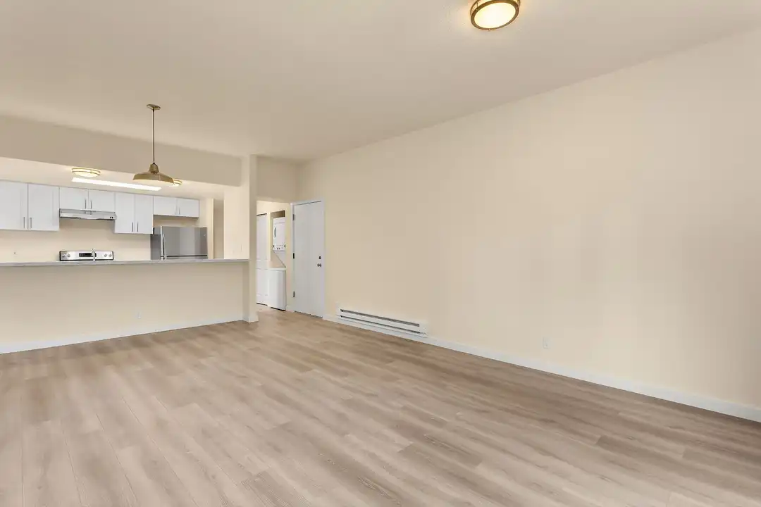 4468 Linden Ave N unit Unit 204 - View 5