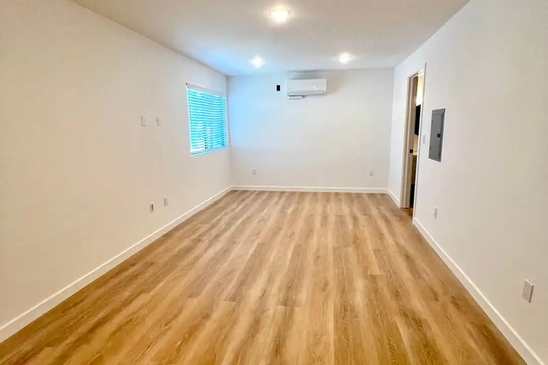 510 E 97th St unit 19 - View 6