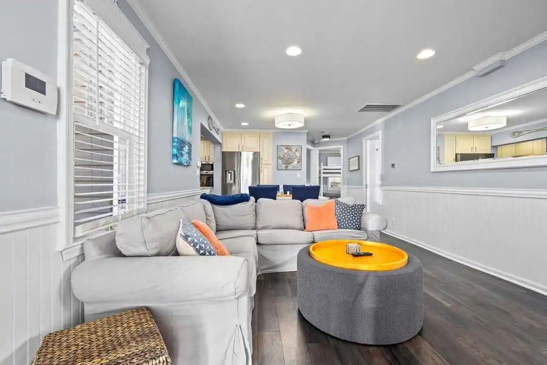 816 St James Pl unit 1377380P - View 4