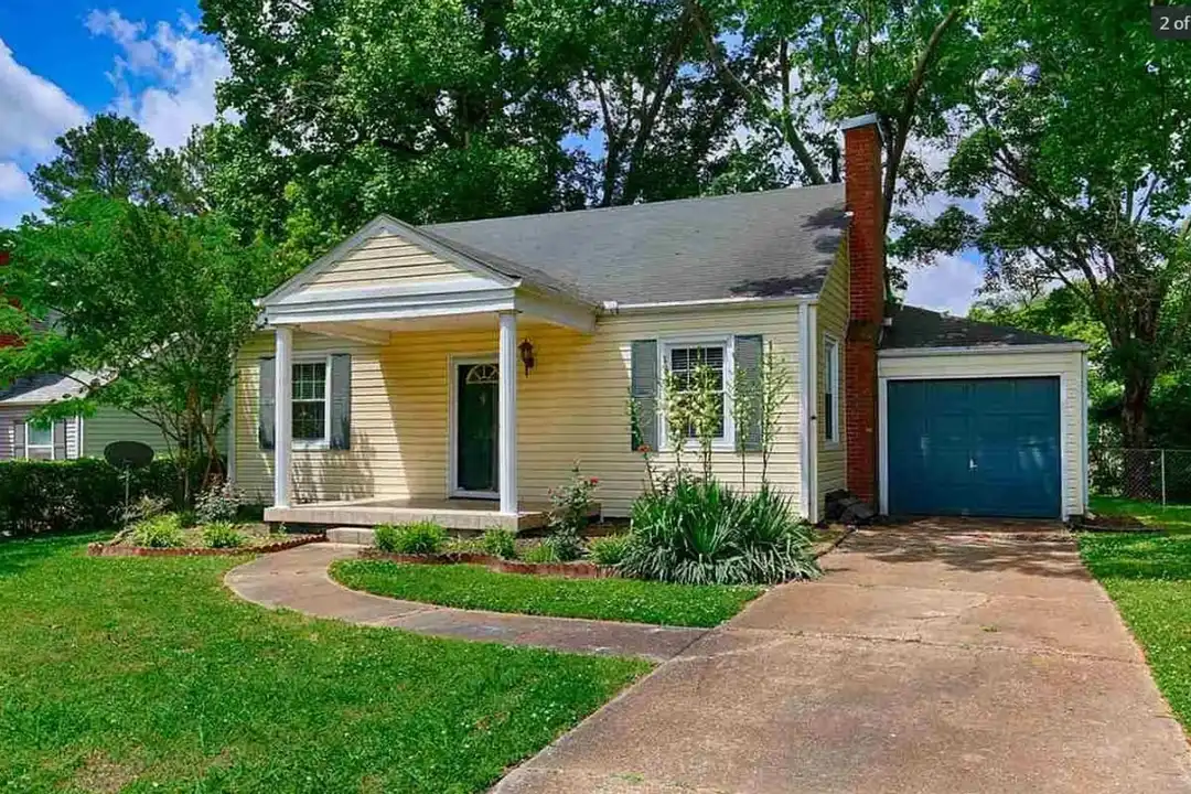 2028 Princeton Blvd SW - View 2