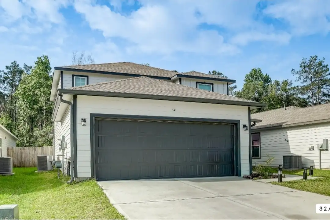 16866 Pandora Wy - View 2