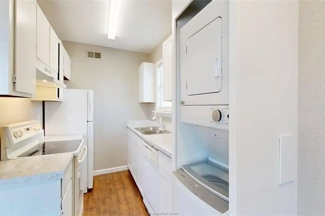806 Oran Cir #A - View 5