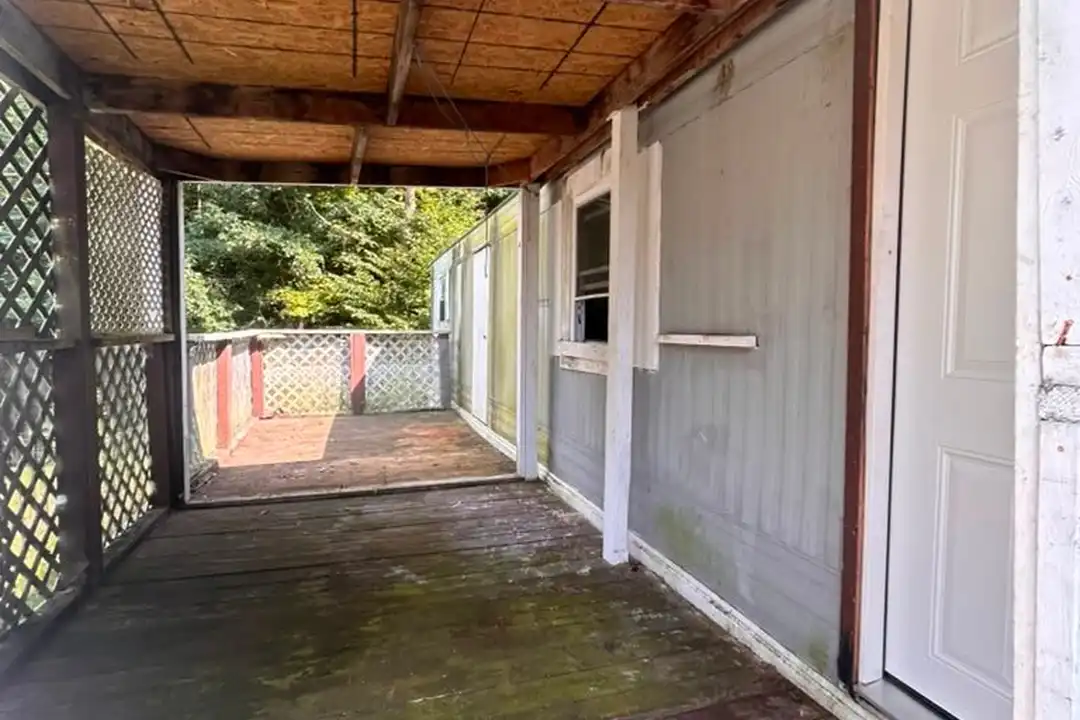 157 Ford Ln unit 15 – photo 1 of 6