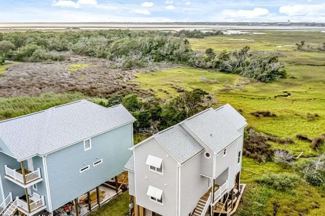 House in Atlantic Beach - View 5
