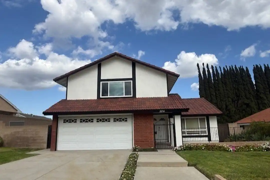 2214 Montague Cir - View 2