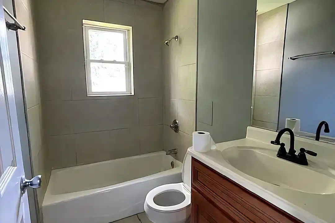 5601 Littleridge Dr – pohled 4