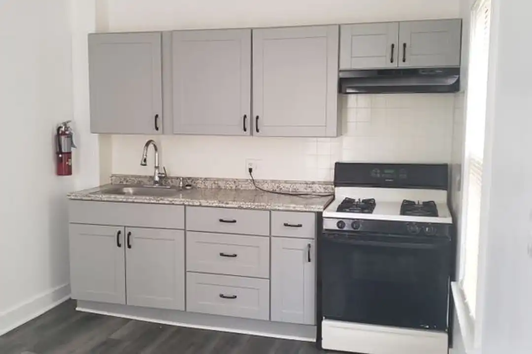 209 W Cedar Ave - View 2