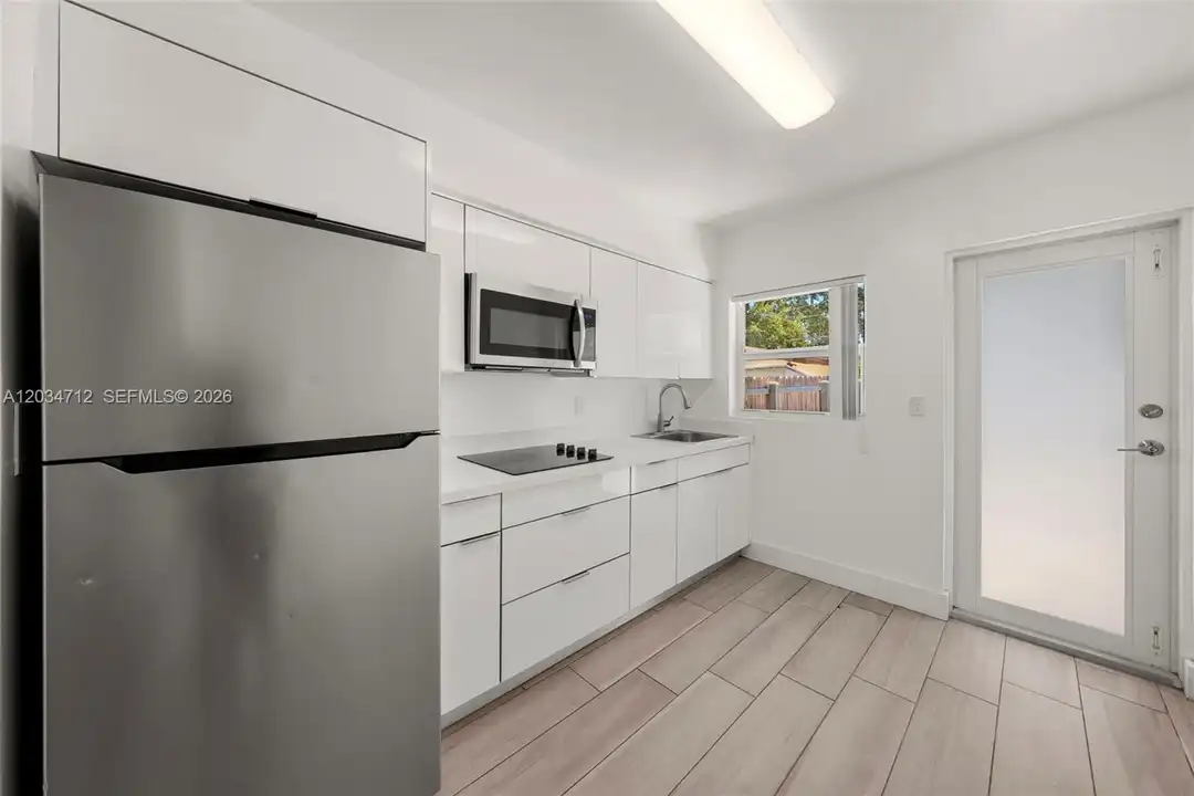 520 NW 104th St unit 522 - More