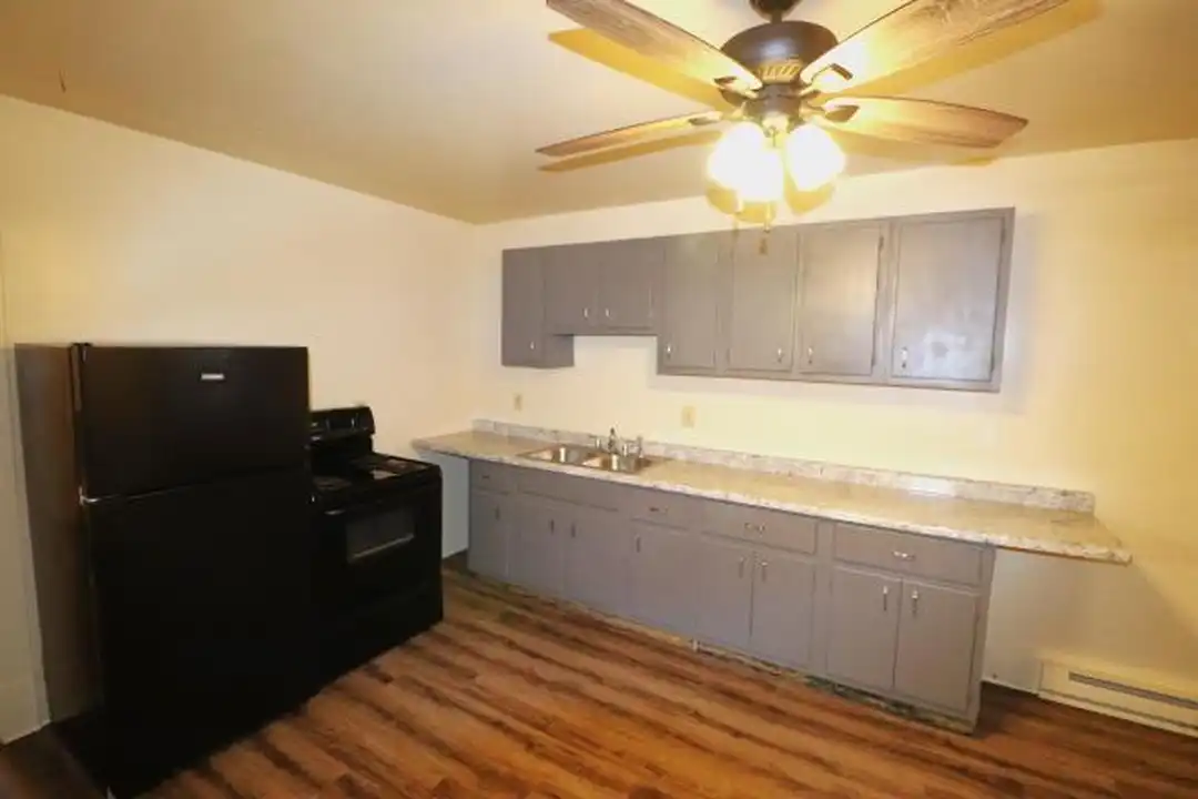421 S 7th St - View 4