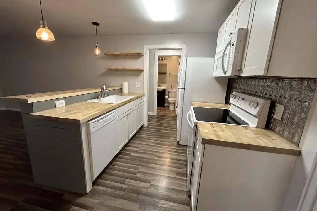 121 Walker St - View 5