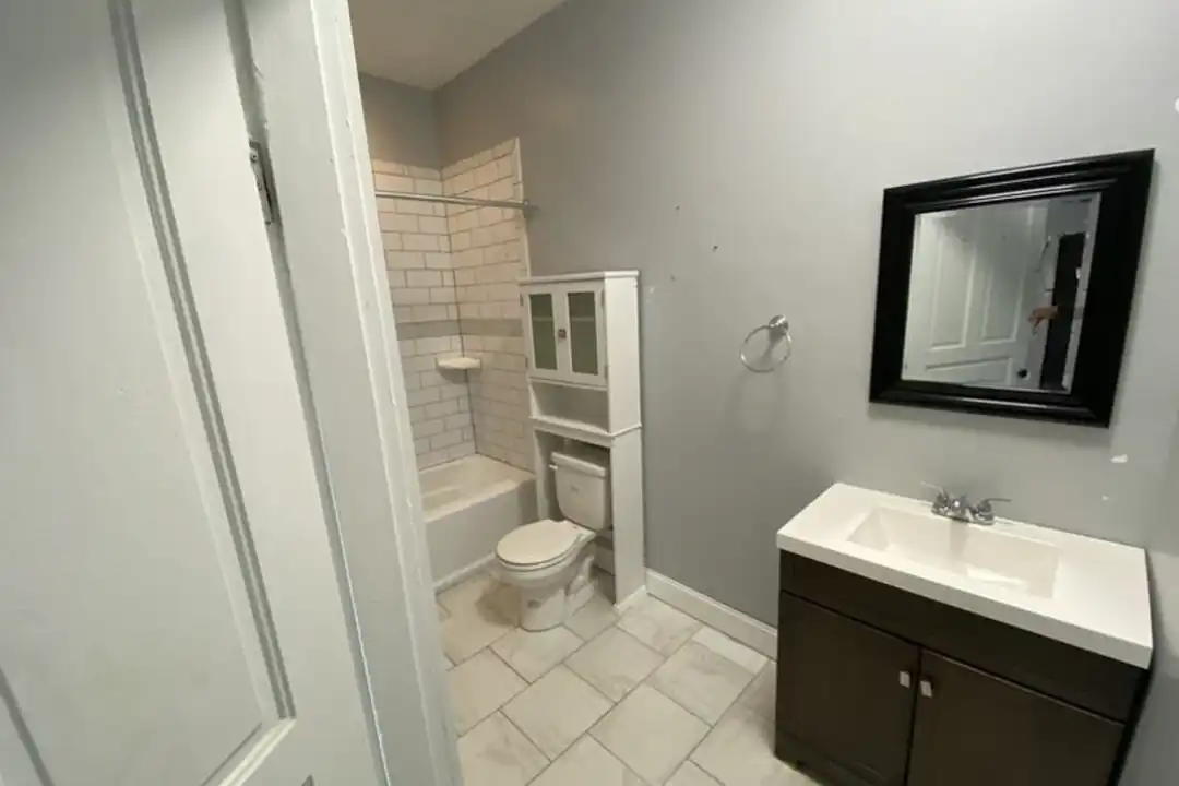 2208 Venable St - View 5