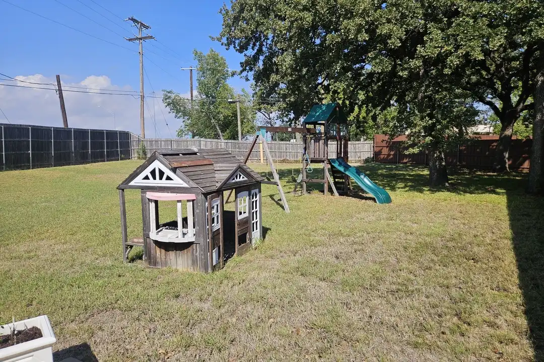1340 Kathryn St - View 5