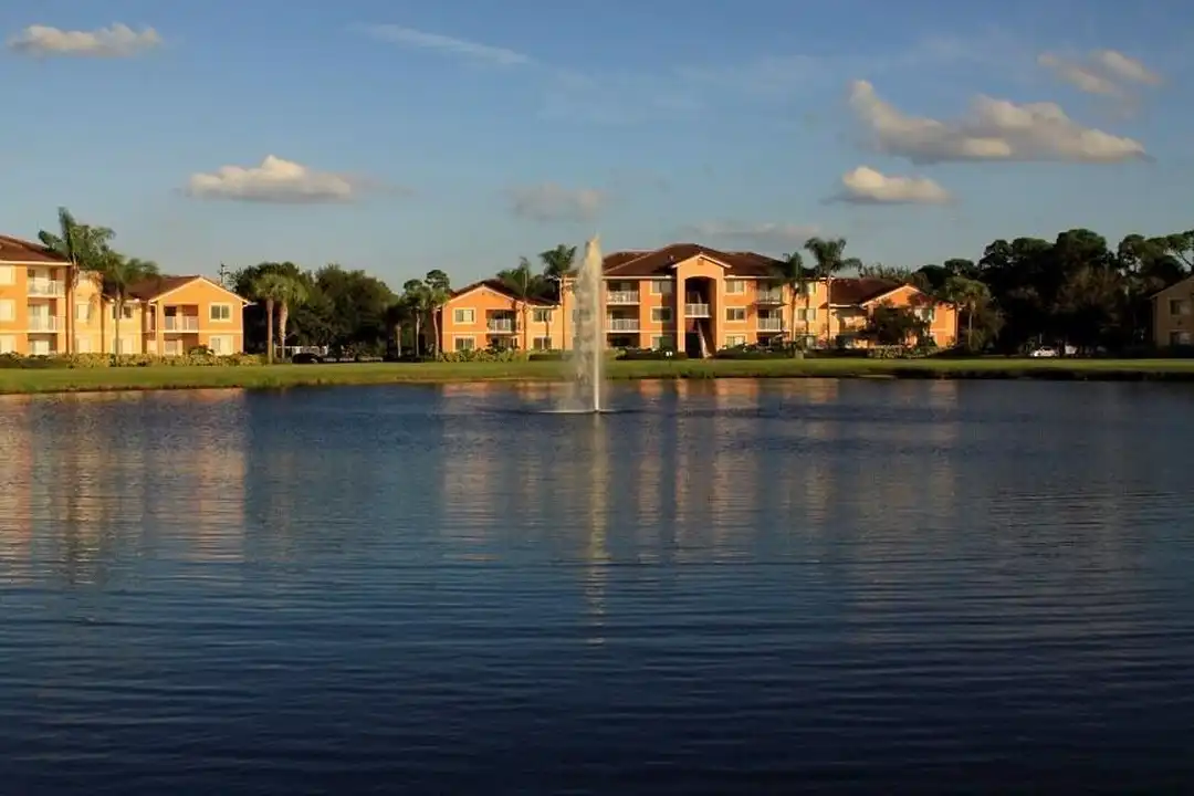 141 SW Palm Dr unit 306 - View 3