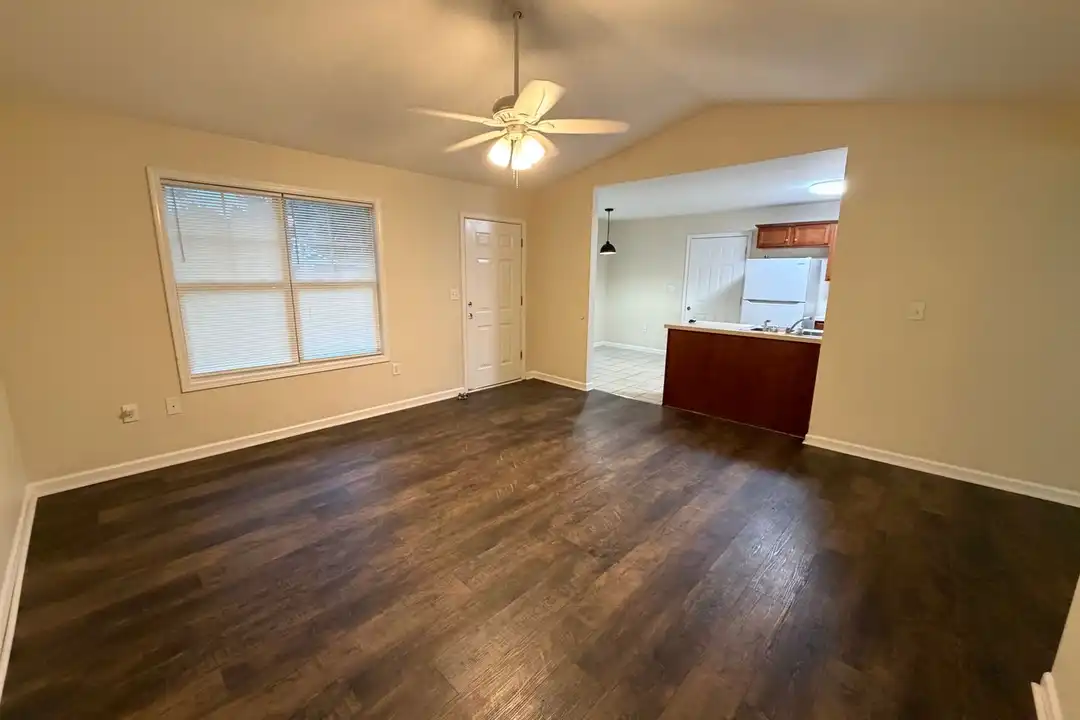 158 Melody Ln NW unit 160 - View 3