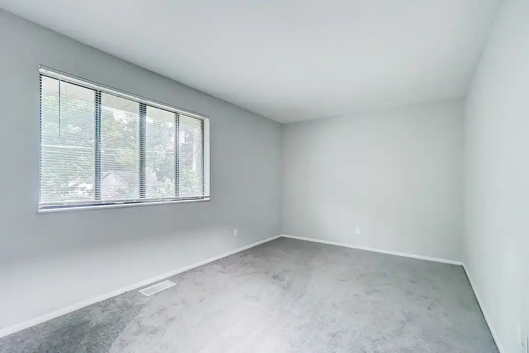 Fairview Court Apartments – photo 1