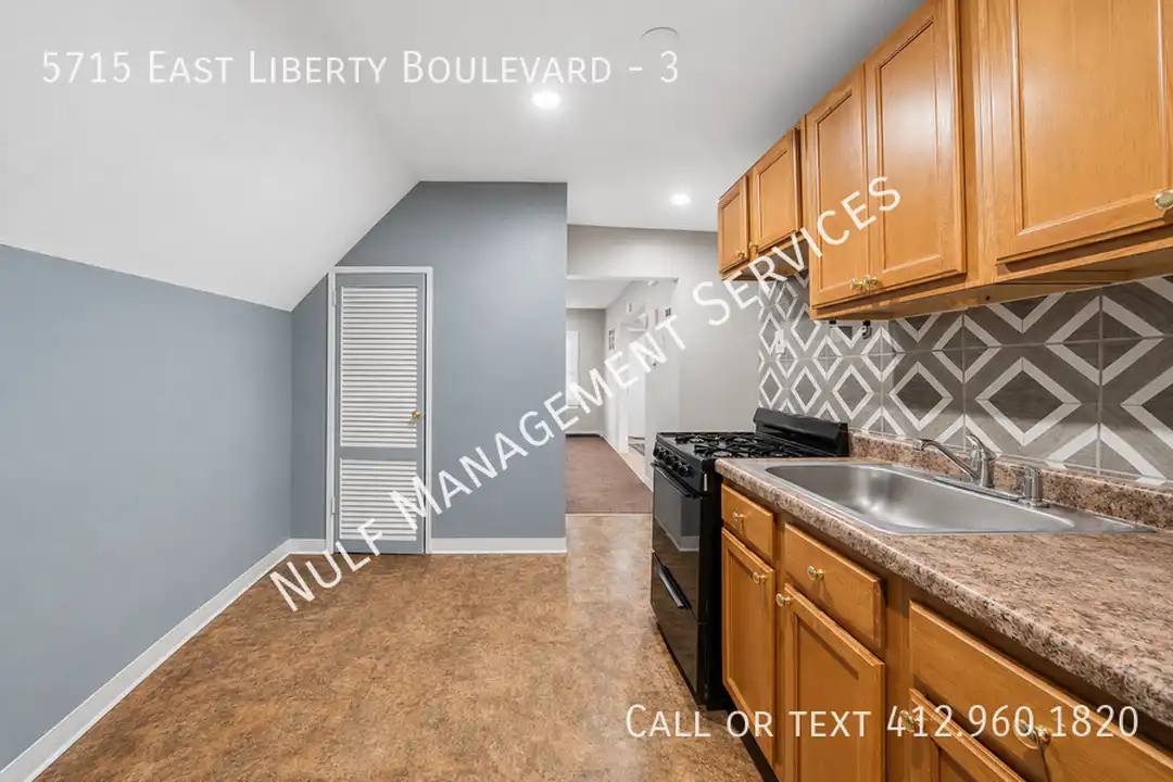 5715 E Liberty Blvd – photo 1