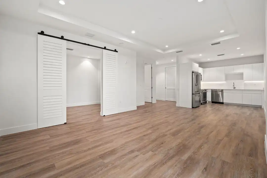 41 SW Seminole St #204 - View 4