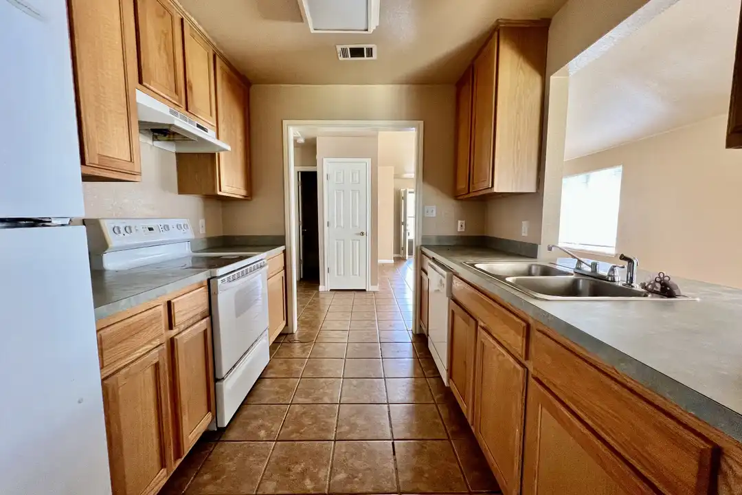 108 N Mockingbird Cir - View 5