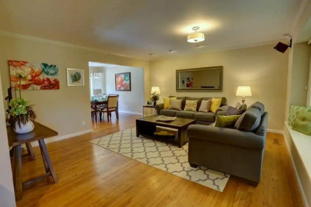 3185 Temple Ct - View 4