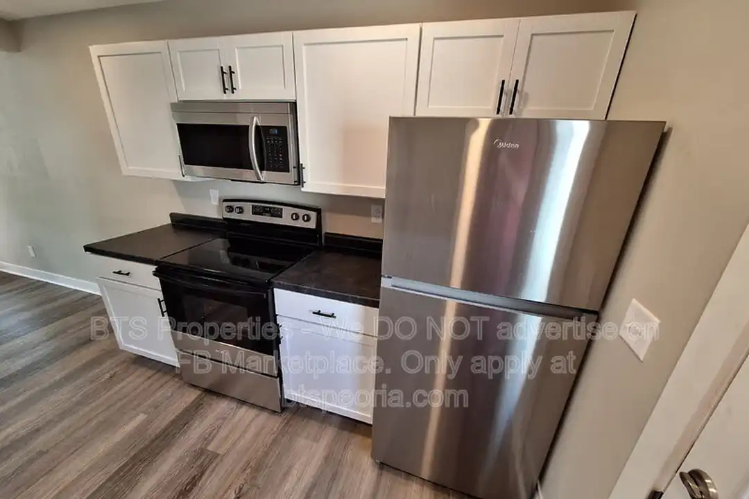813 E Sciota Ave - View 3