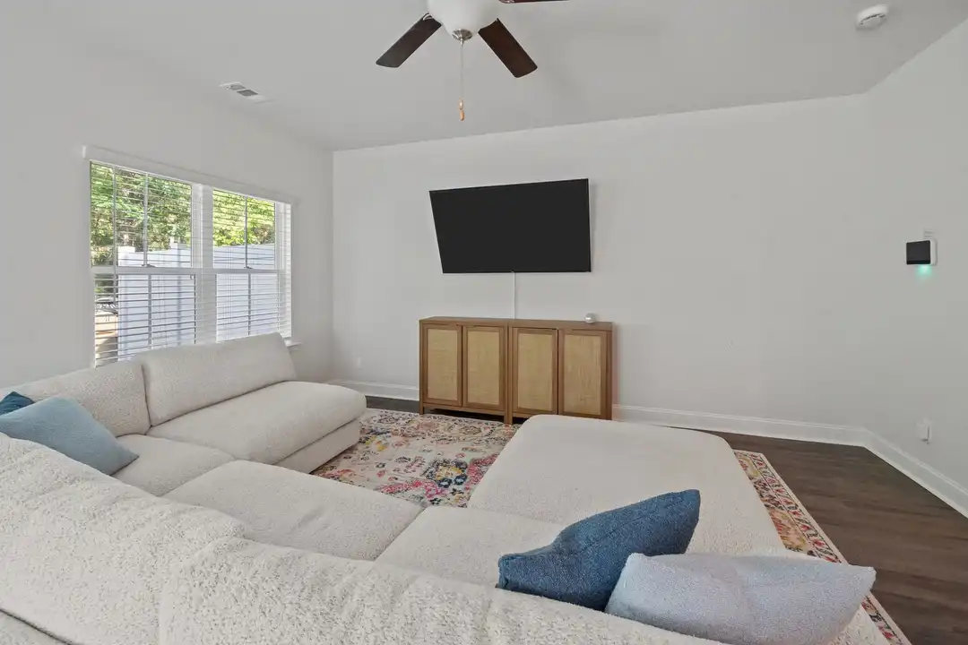 504 Gov Treutlen Cir - More