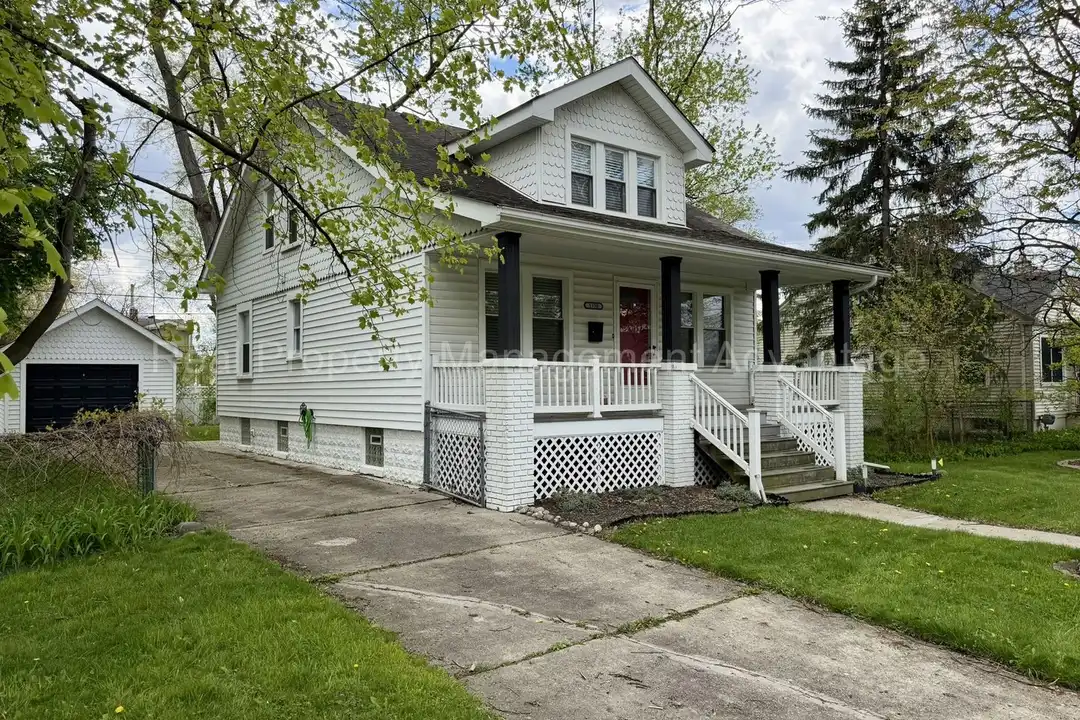 1330 E Chesterfield St – photo 1