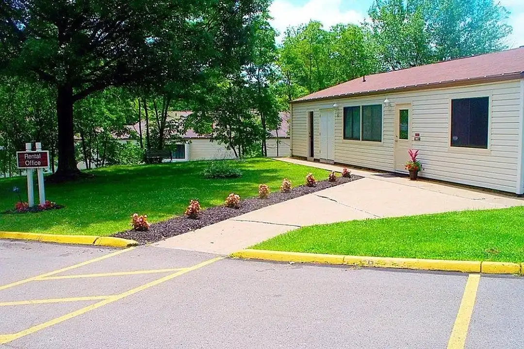 Sylvan Ridge Apartments – photo 1 of 32