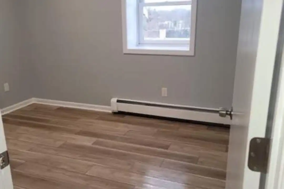 10 Green St - View 4