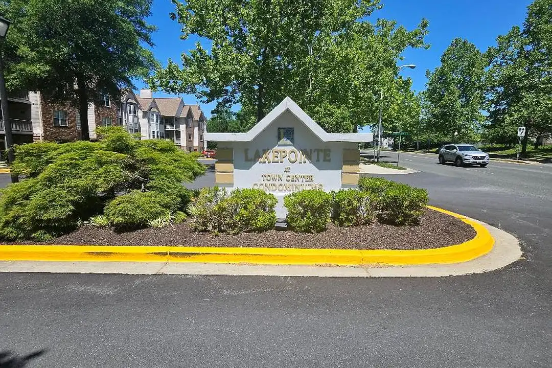 9811 Lake Point Ct unit 203 - View 2