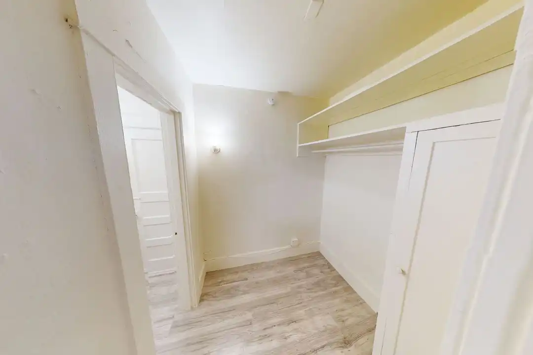 1110 E John St unit B - More